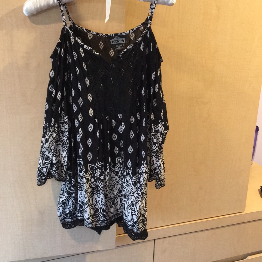 Women’s blouse